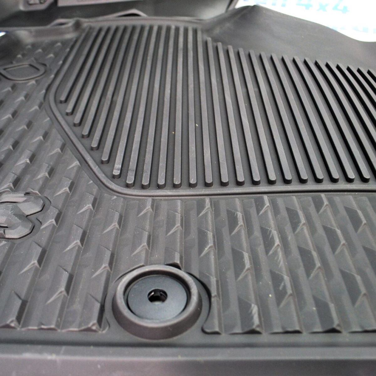 Ковры в салон Dodge Ram 1500 DT 2025-/ Crew Cab Non-Rebel (комплект) 82216607AA