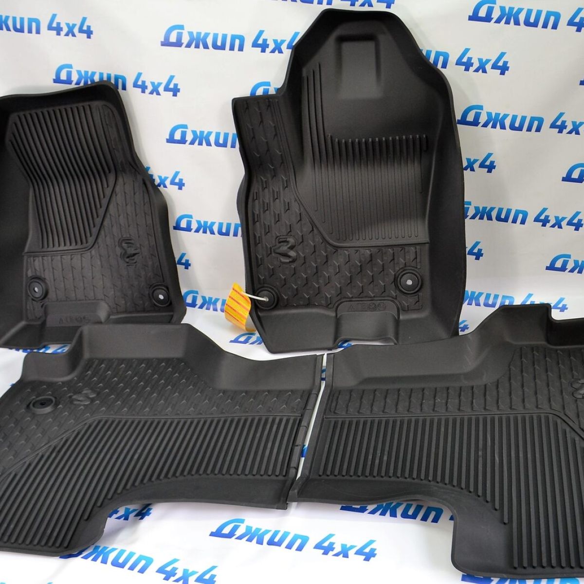 Ковры в салон Dodge Ram 1500 DT 2025-/ Quad Cab Non-Rebel (комплект) 82216606AB