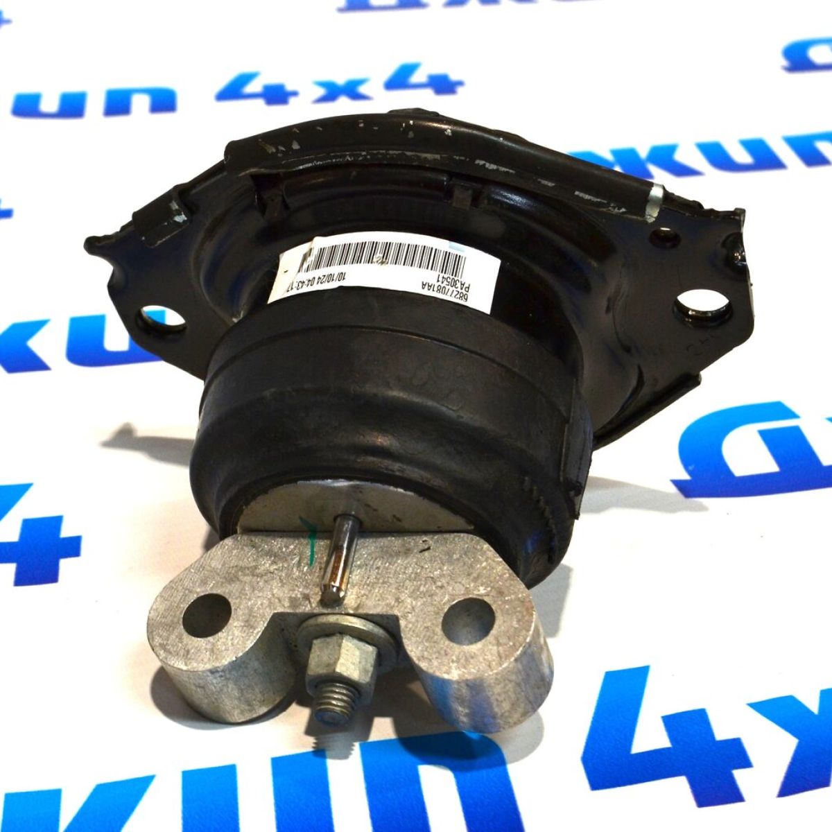 Опора двигателя Dodge Charger LD/Dodge Challenger LA V3.0/V3.6/V5.7 Hemi (левая/правая) 68277081AA