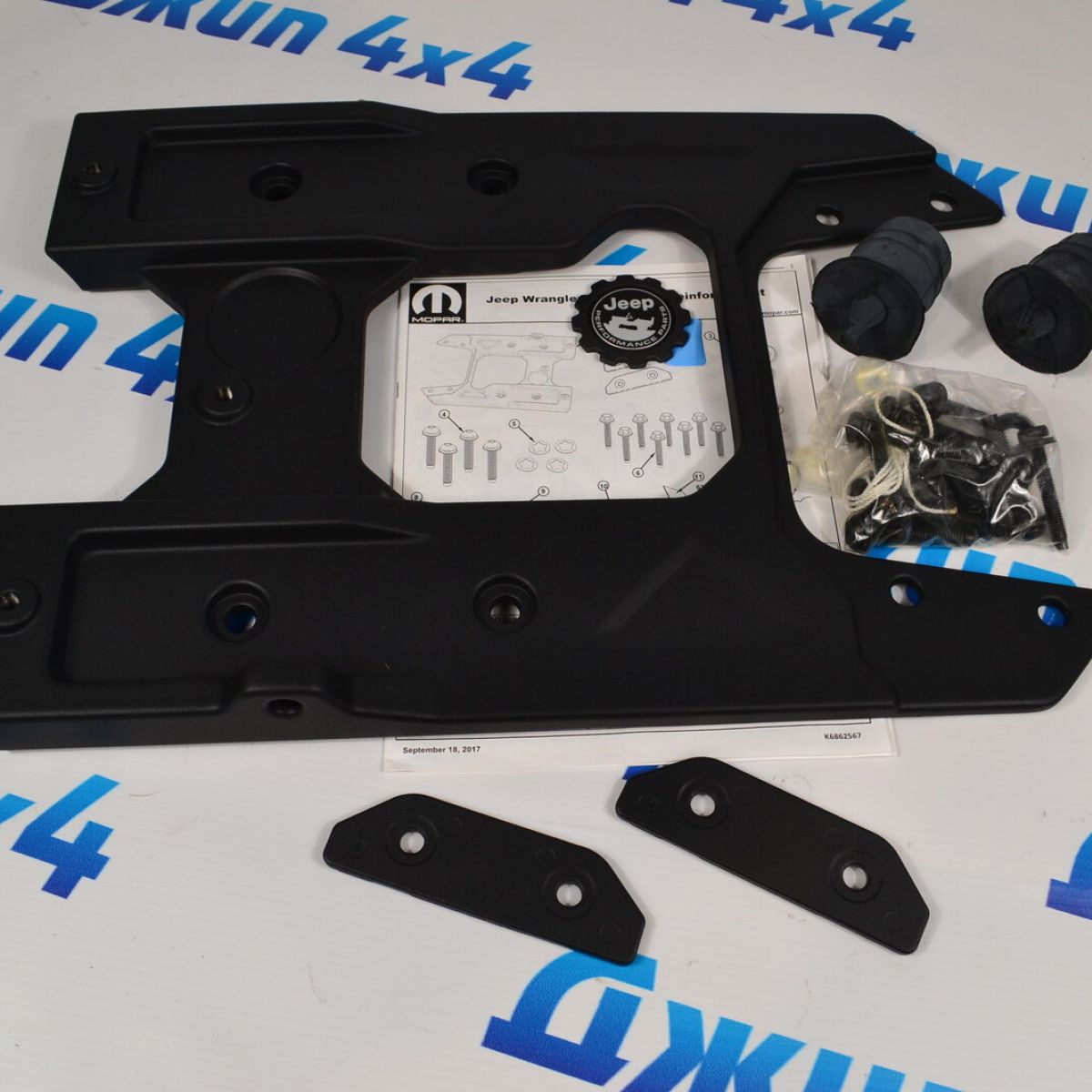 Кронштейн крепления запасного колеса Jeep Wrangler JL 82215356AB