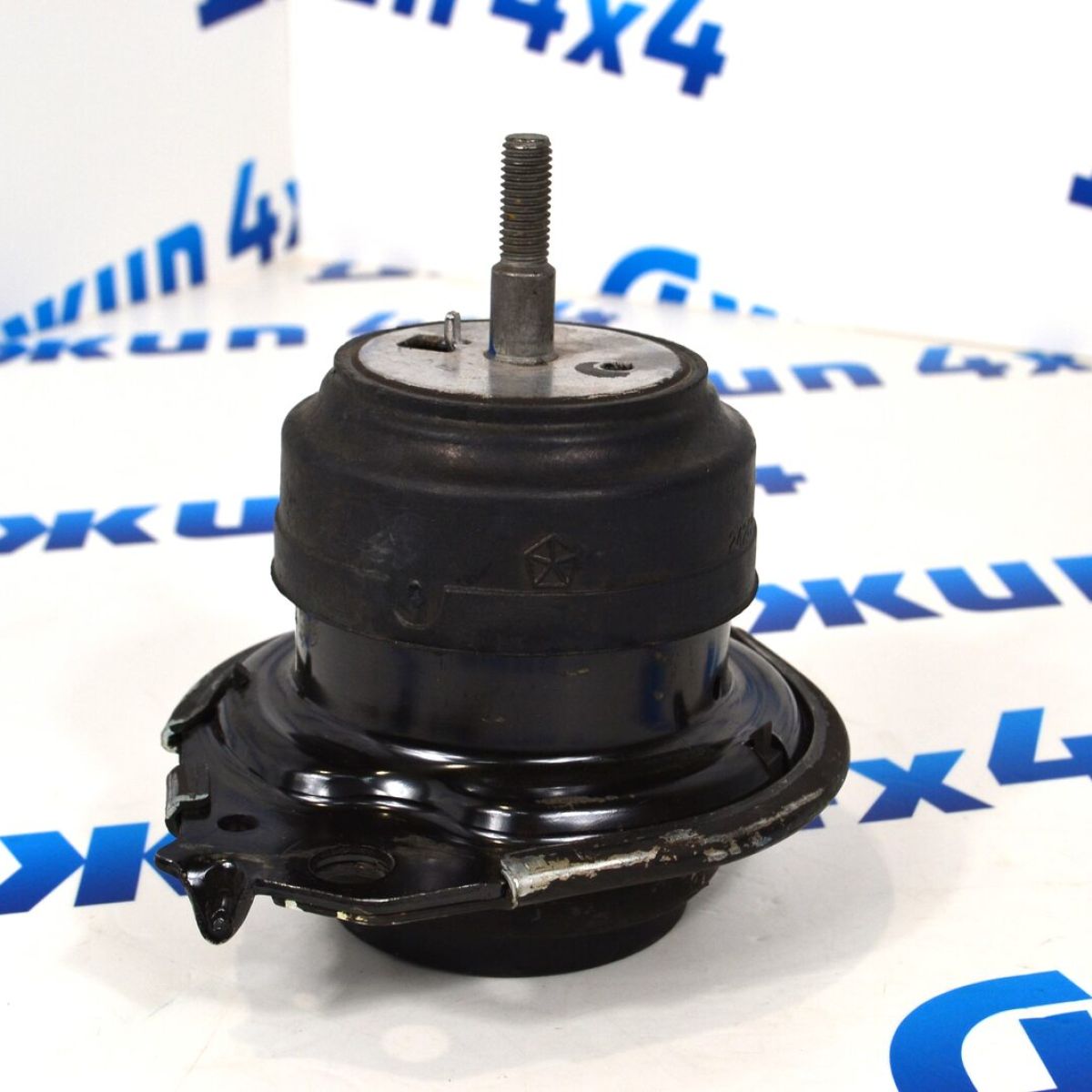 Опора двигателя Jeep Grand Cherokee WK2/Dodge Durango WD V6.4 Hemi 05038548AC