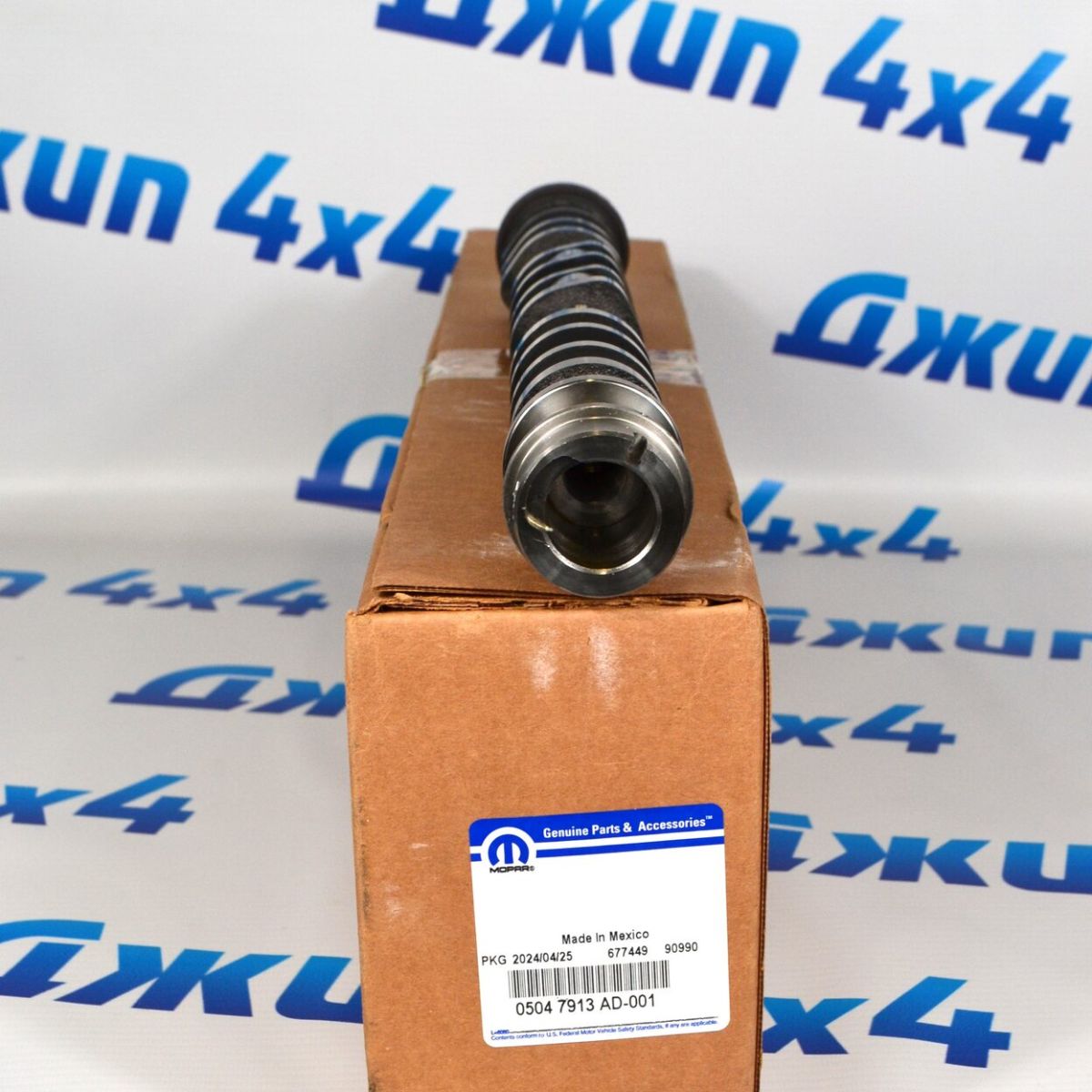 Распредвал впускной правой ГБЦ Jeep Grand Cherokee WK2 V3.6 2016- 05047913AD