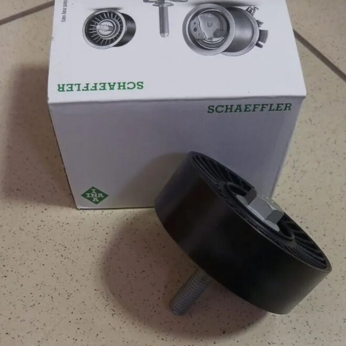 Ролик обводной ремня навесного оборудования Land Rover Defender/Discovery/Range Rover Sport/Velar LR138946
