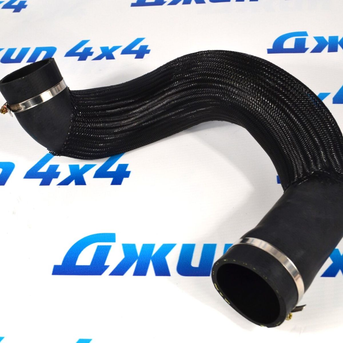 Патрубок интеркулера Jeep Grand Cherokee WK2 3.0CRD 55038006AE