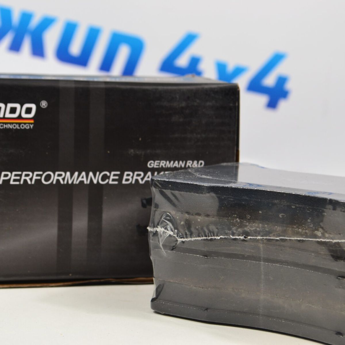 Колодки тормозные передние Range Rover L322/Range Rover Sport L320 SFP500070