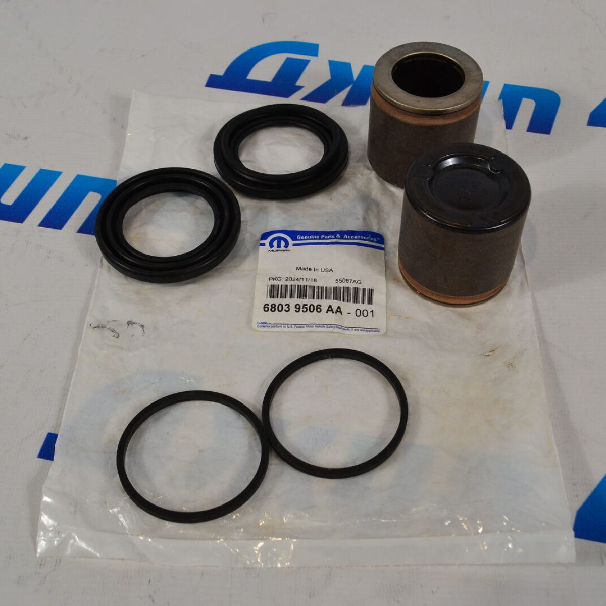 Поршень+манжеты переднего тормозного суппорта Dodge Ram 1500 DR/DS/Dodge Durango HB 68039506AA