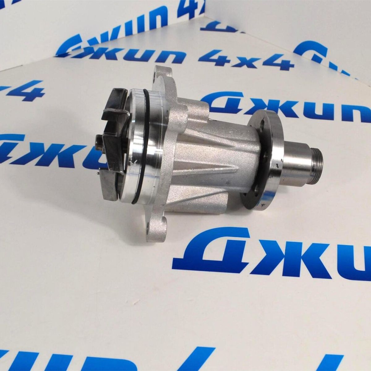 Помпа системы охлаждения Range Rover/Range Rover Sport V3.6TD LR008863