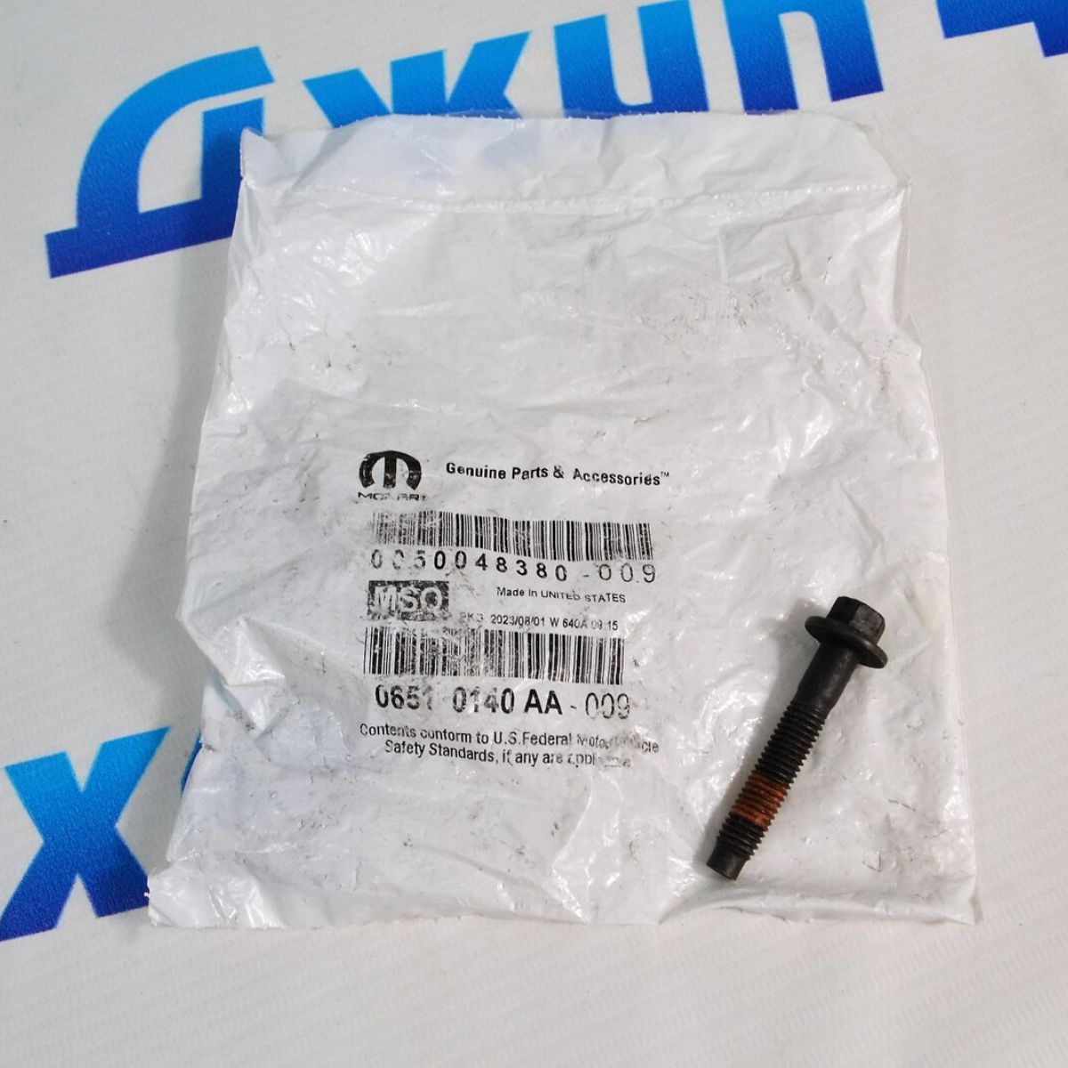 Болт выпускного коллектора Jeep/Dodge/Chrysler/Ram 5.7 Hemi 06510140AA