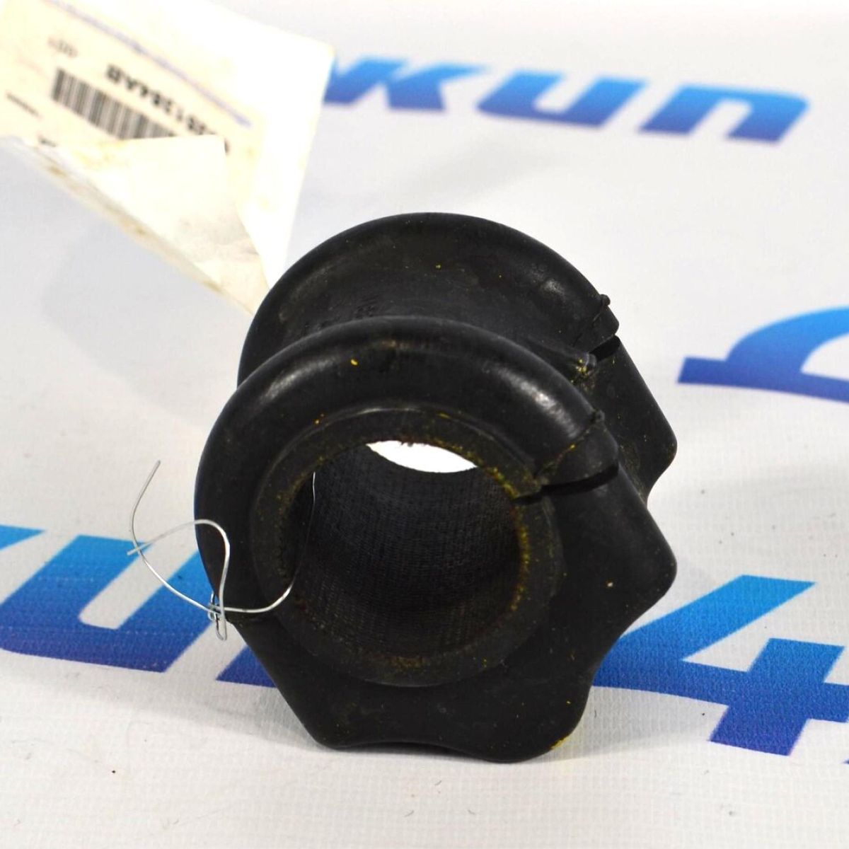 Втулка переднего стабилизатора Jeep Wrangler JL/Jeep Gladiator JT 2019-2023 68251384AB