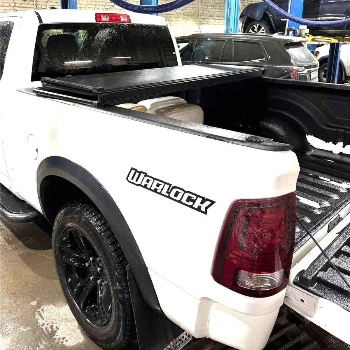Крышка кузова Dodge Ram 1500 для кузова 6.4 (складная/без рам боксов) 82215864AB