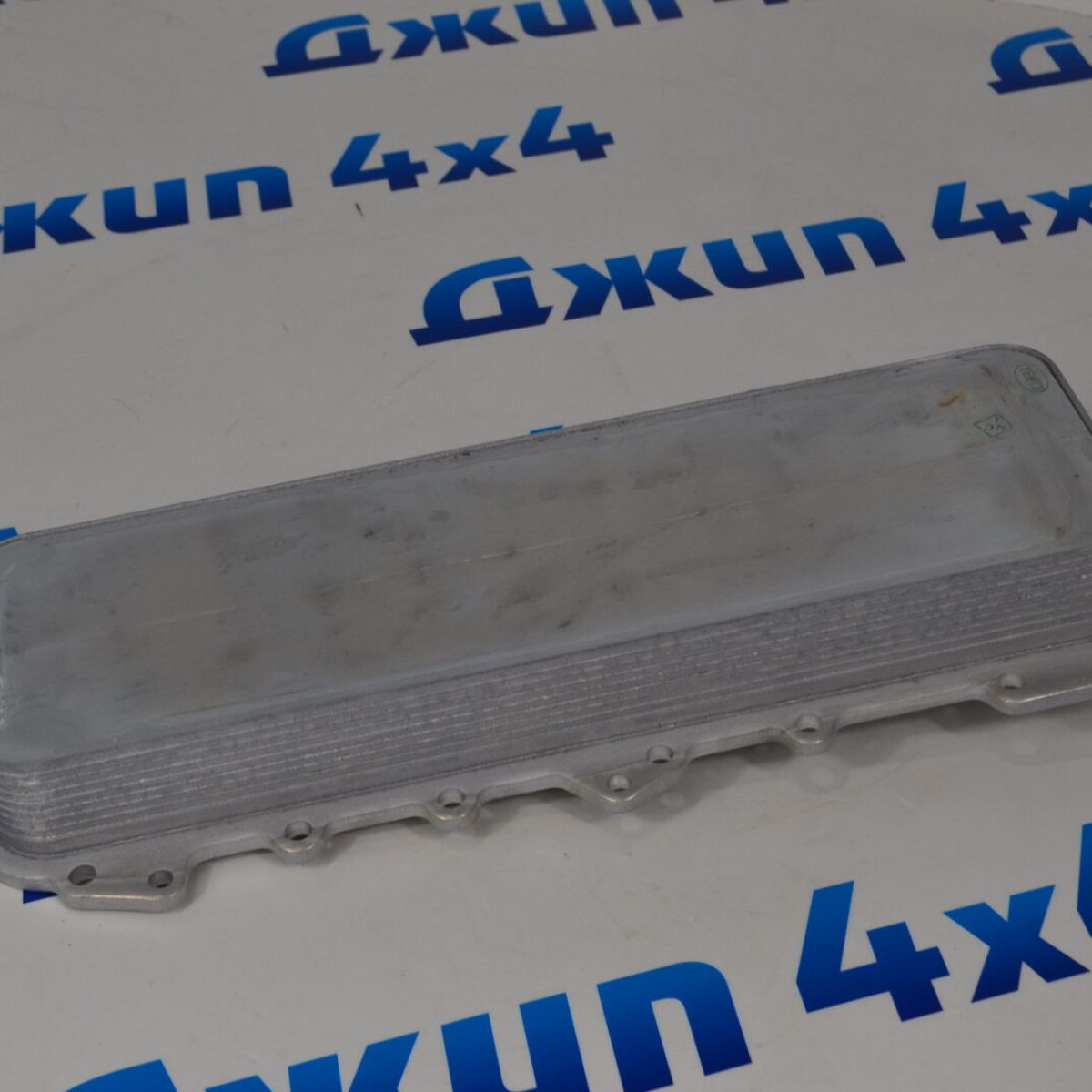 Радиатор масляный Range Rover L322/L405/Range Rover Sport L322/L494 V3.0SC/5.0SC LR039821