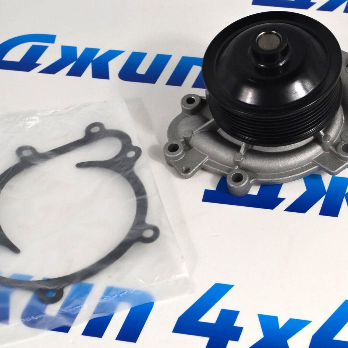 Помпа системы охлаждения Jeep Grand Cherokee WK V3.0CRD 2005-2010 68087367AA