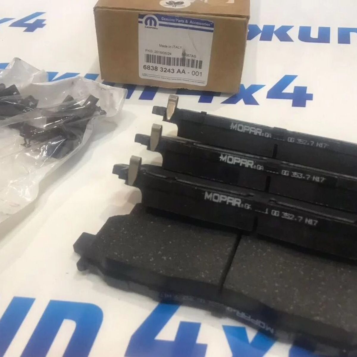 Колодки тормозные передние Jeep Wrangler JL/Jeep Gladiator JT 68383243AB