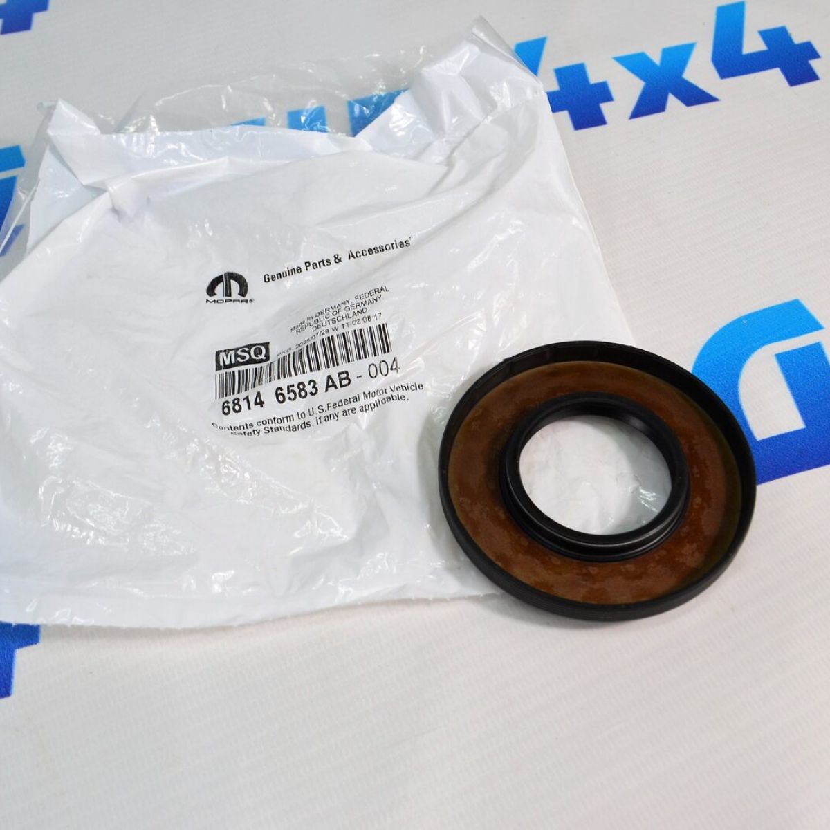 Сальник переднего редуктора Dodge Ram 1500 DS/DT/Jeep Wagoneer WS 68146583AB