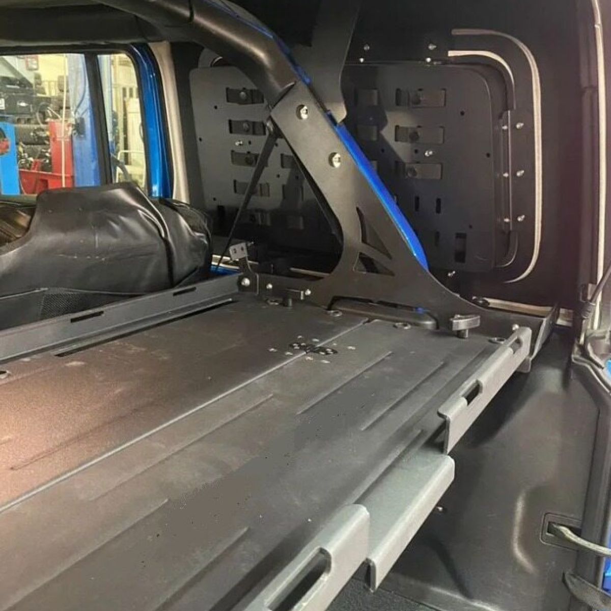 Полка в багажник с боковыми панелями Jeep Wrangler JL JEEP_JL