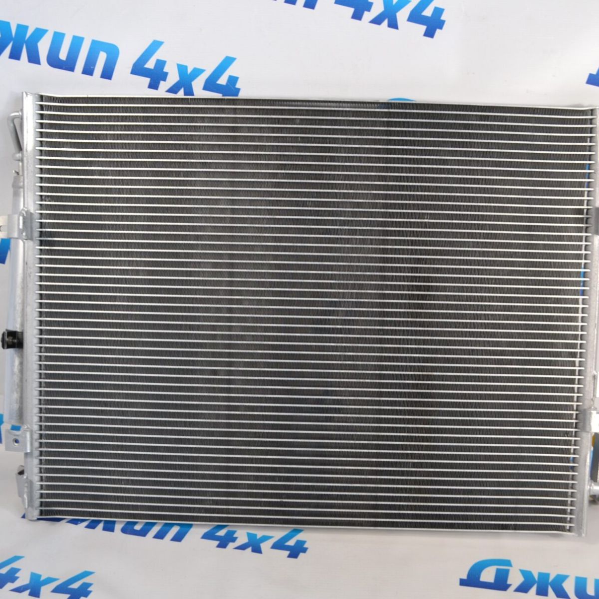 Радиатор кондиционера Range Rover L322 V4.4TD LR022744