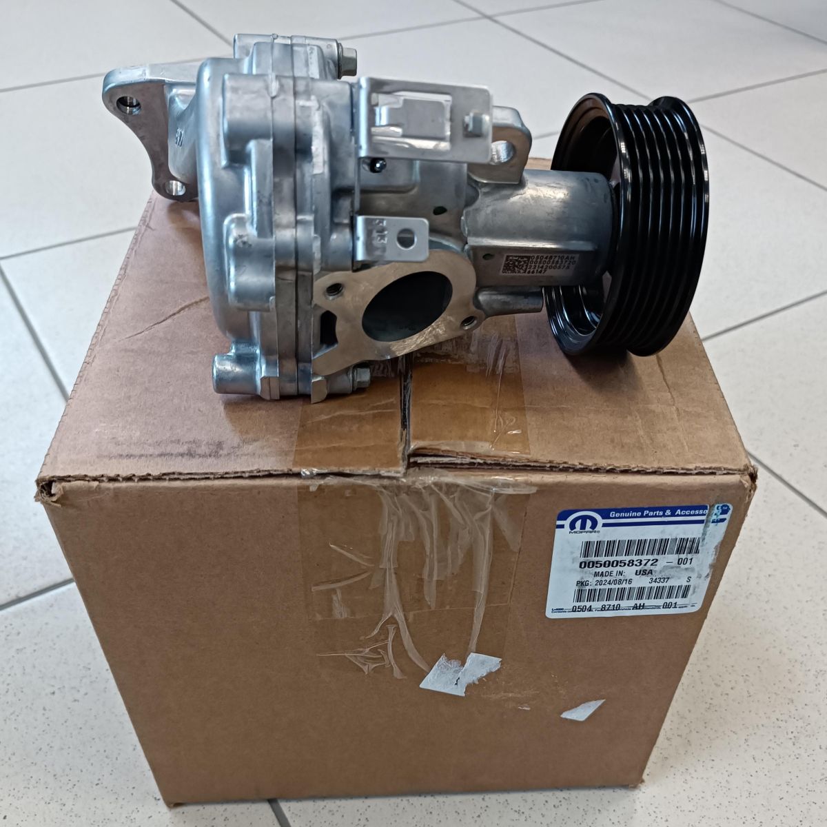 Помпа водяная Jeep Wrangler JL V2.0T