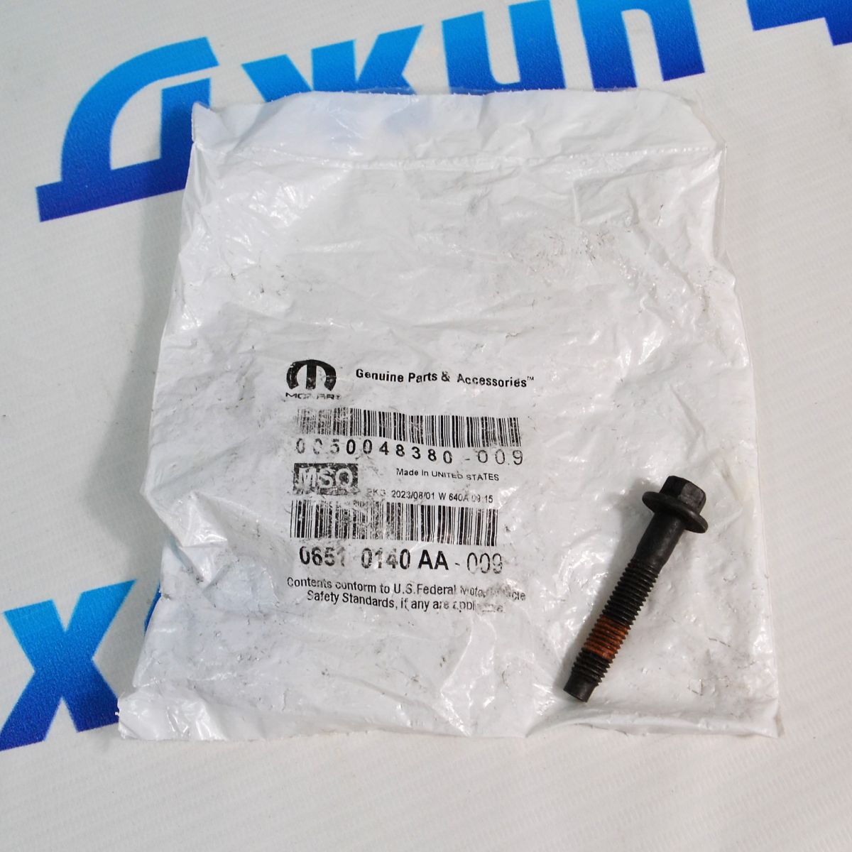 Болт выпускного коллектора Jeep/Dodge/Chrysler/Ram 5.7 Hemi 06510140AA