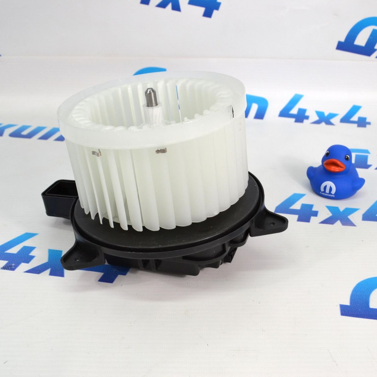 Мотор отопителя салона Jeep Wrangler JL/Jeep Gladiator 68301851AA