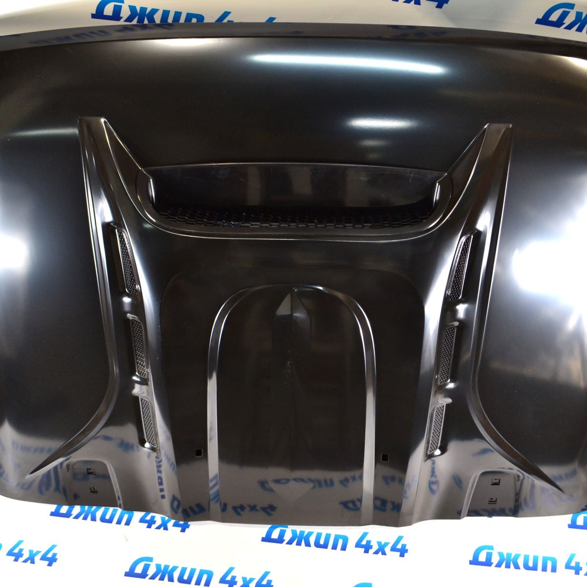 Капот с центральным воздуховодом Jeep Wrangler Rubicon JL/Jeep Gladiator JT 68281949AE