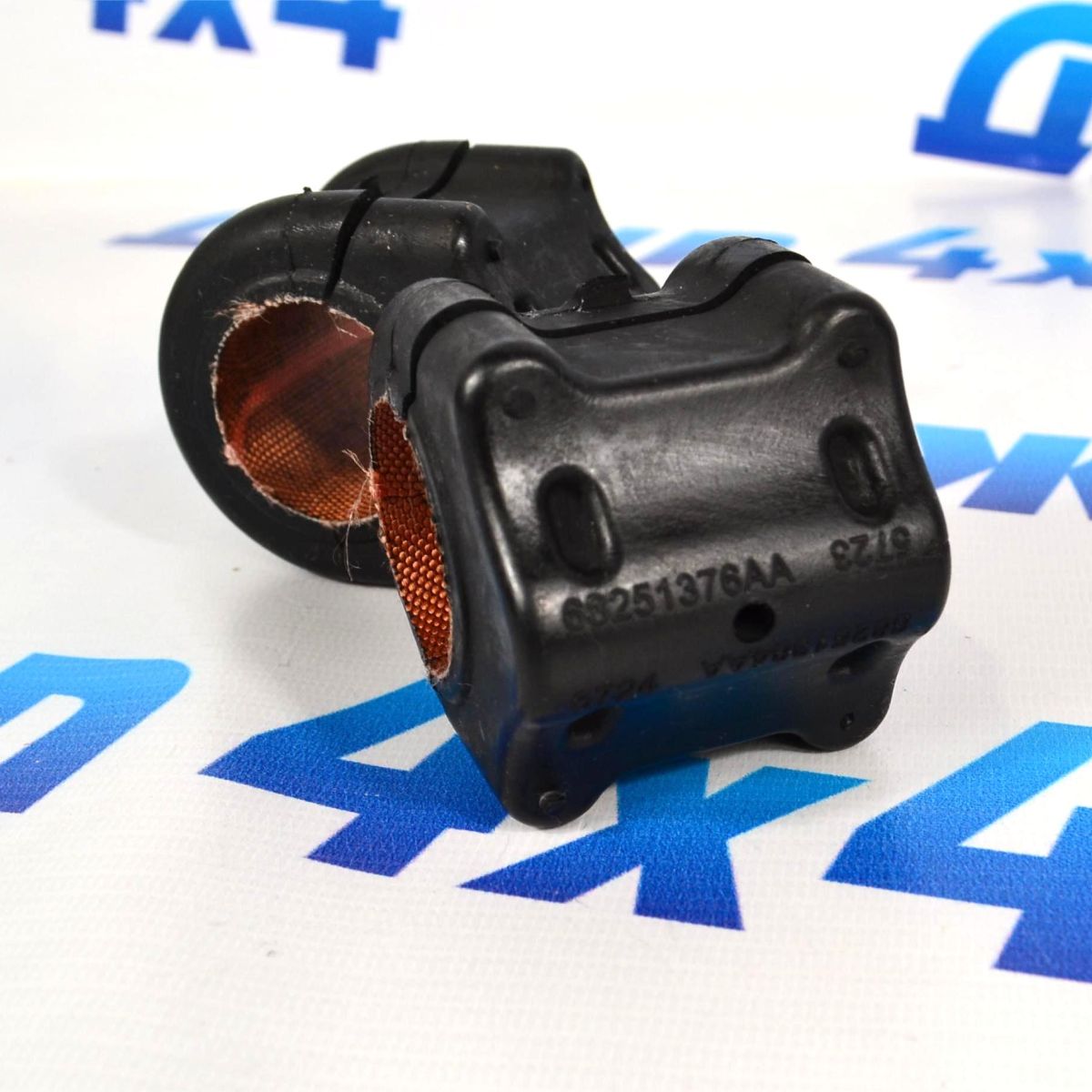 Втулка переднего стабилизатора Jeep Wrangler JL 68251376AA