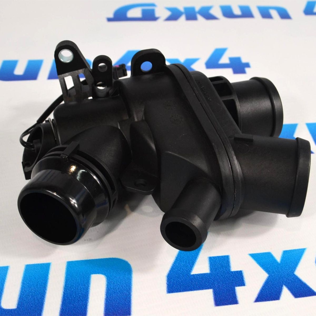 Термостат Range Rover Sport L494/Range Rover Velar L560/Jaguar F-Pace V3.0SC (с корпусом) LR069809