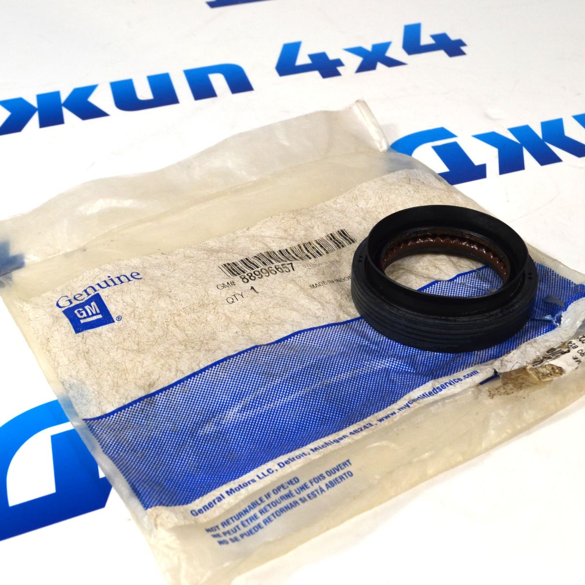 Сальник выходного вала раздатки Cadillac CTS/Cadillac SRX 88996657