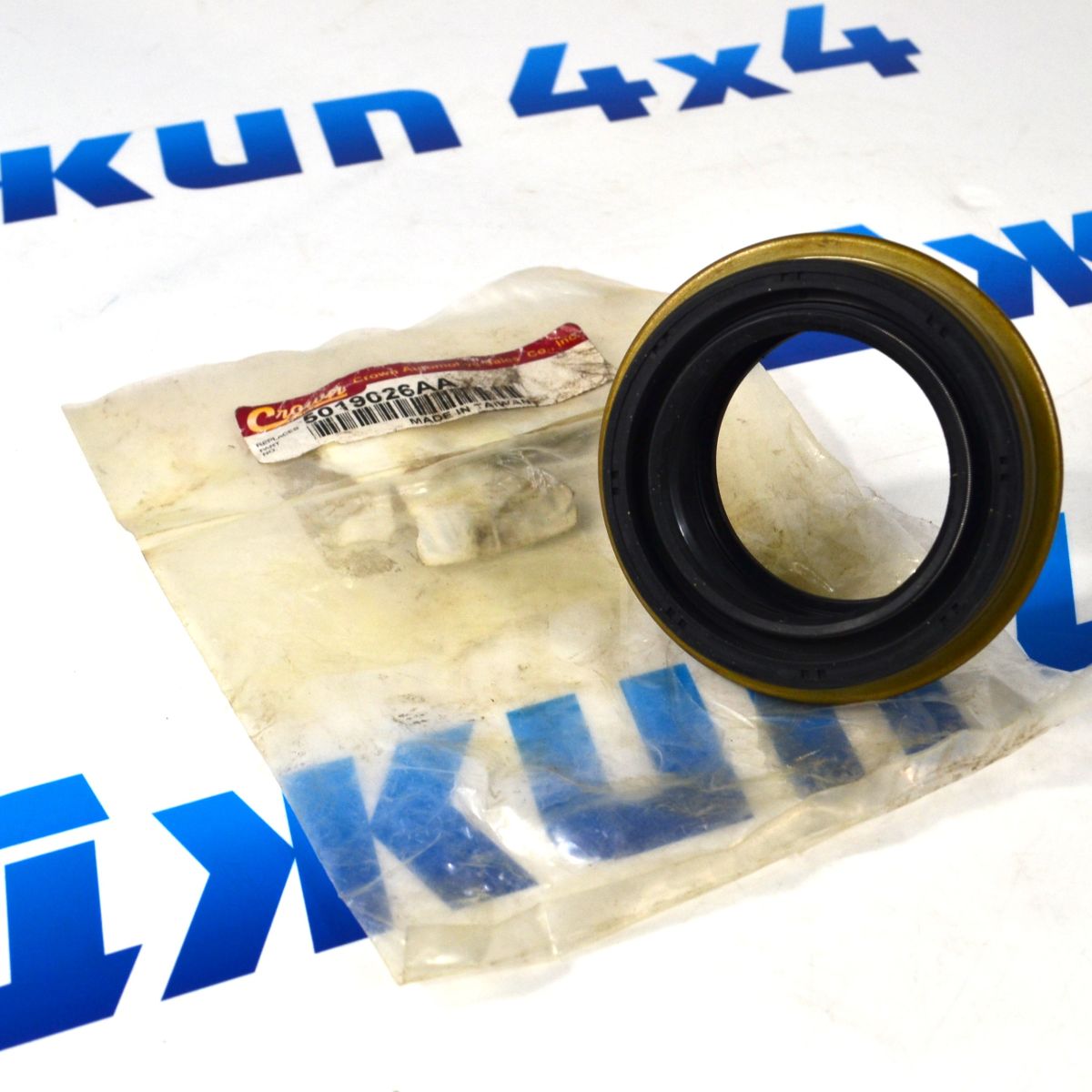 Сальник РКПП на задний кардан Jeep/Dodge/Chrysler/Ram 5019026AA