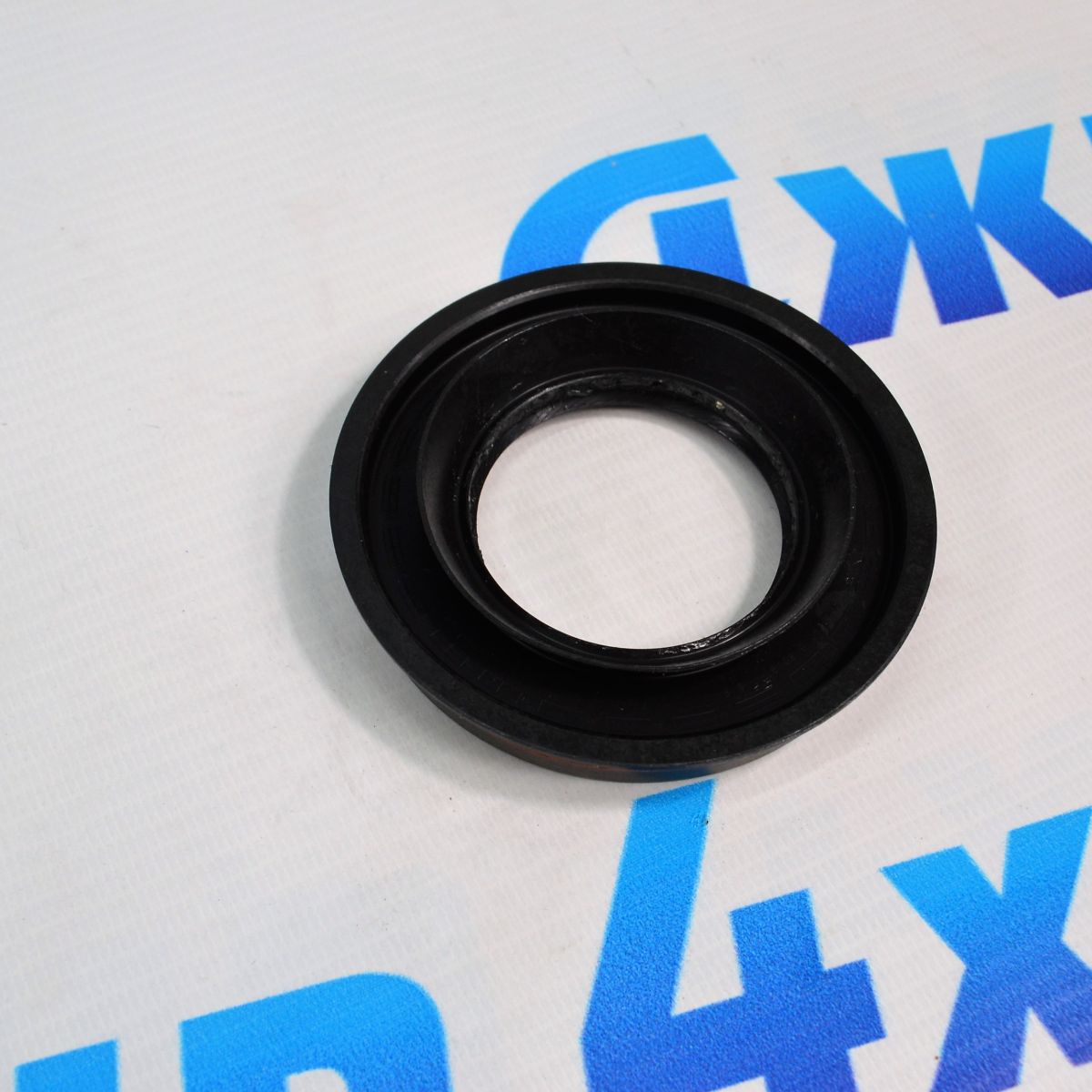 Сальник хвостовика переднего редуктора Jeep Wrangler JL 68396634AA