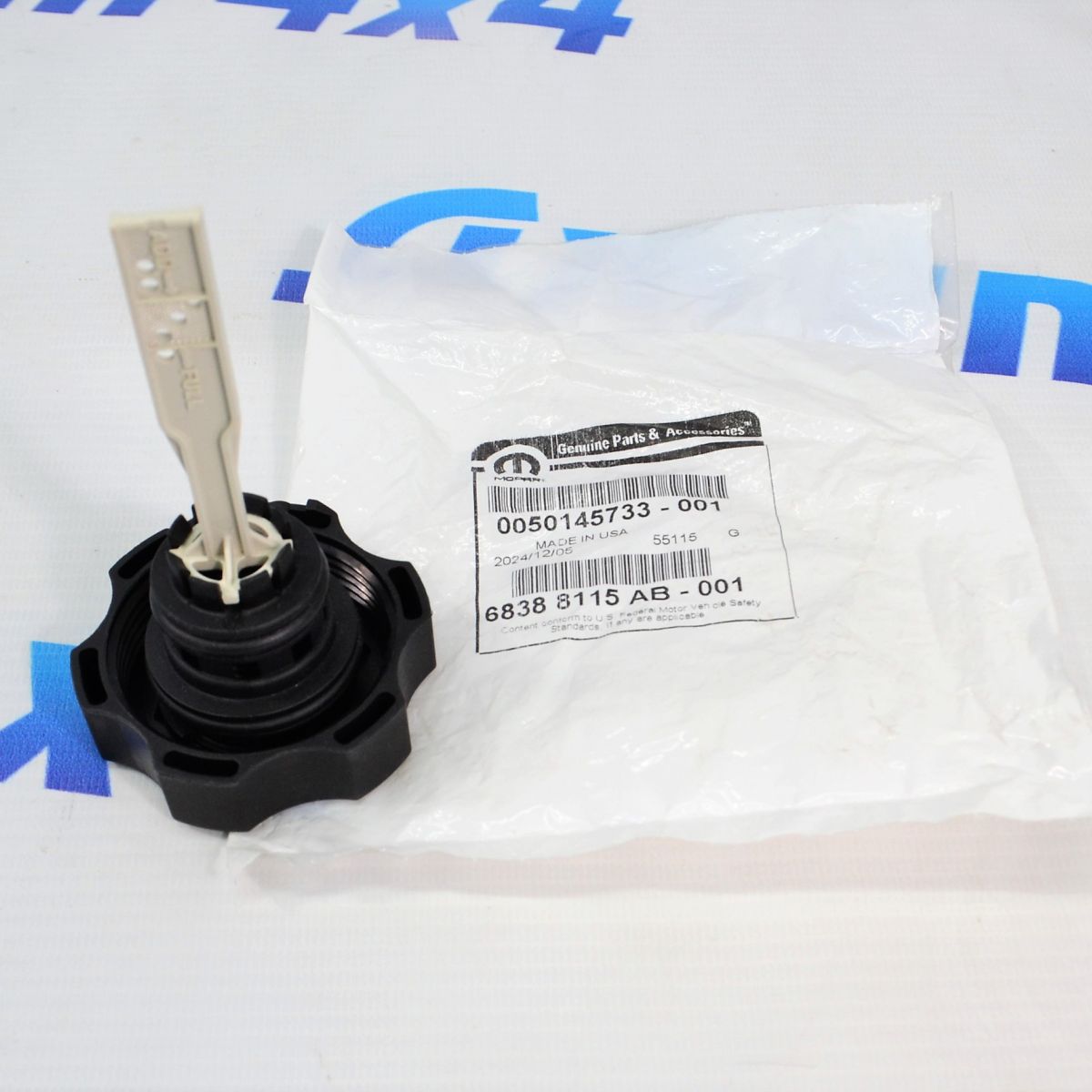 Крышка расширительного бачка Jeep Wrangler JL V2.0T (с щупом) 68388115AB
