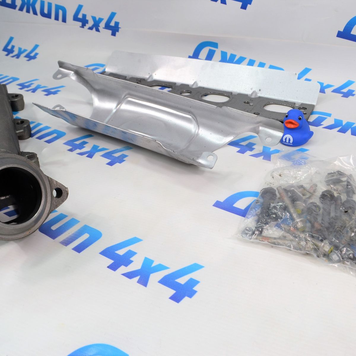 Коллектор выпускной правый RAM 1500 2019- V5.7(комплект) 68591572AC