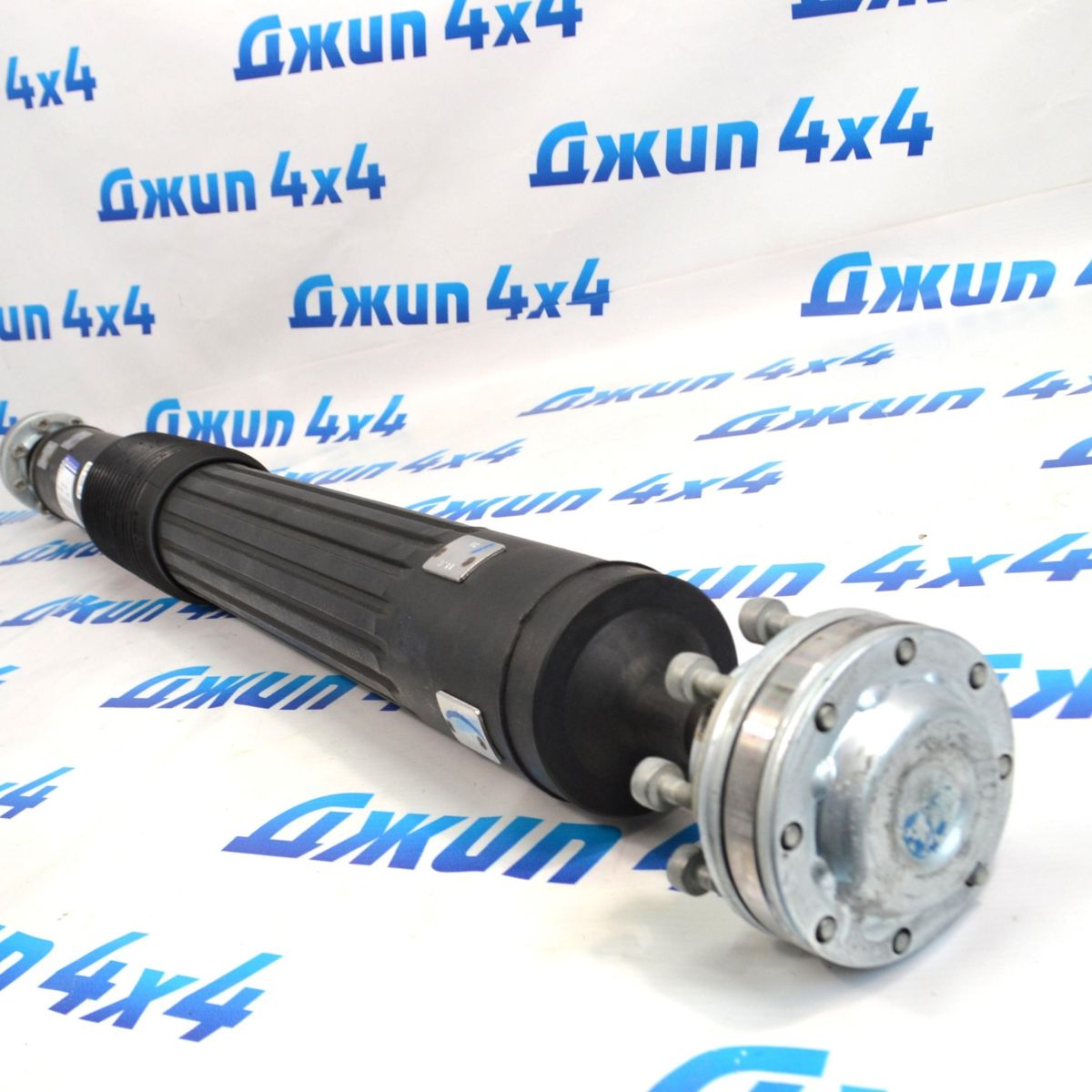 Карданный вал задний Jeep Wrangler JL 68272543AD