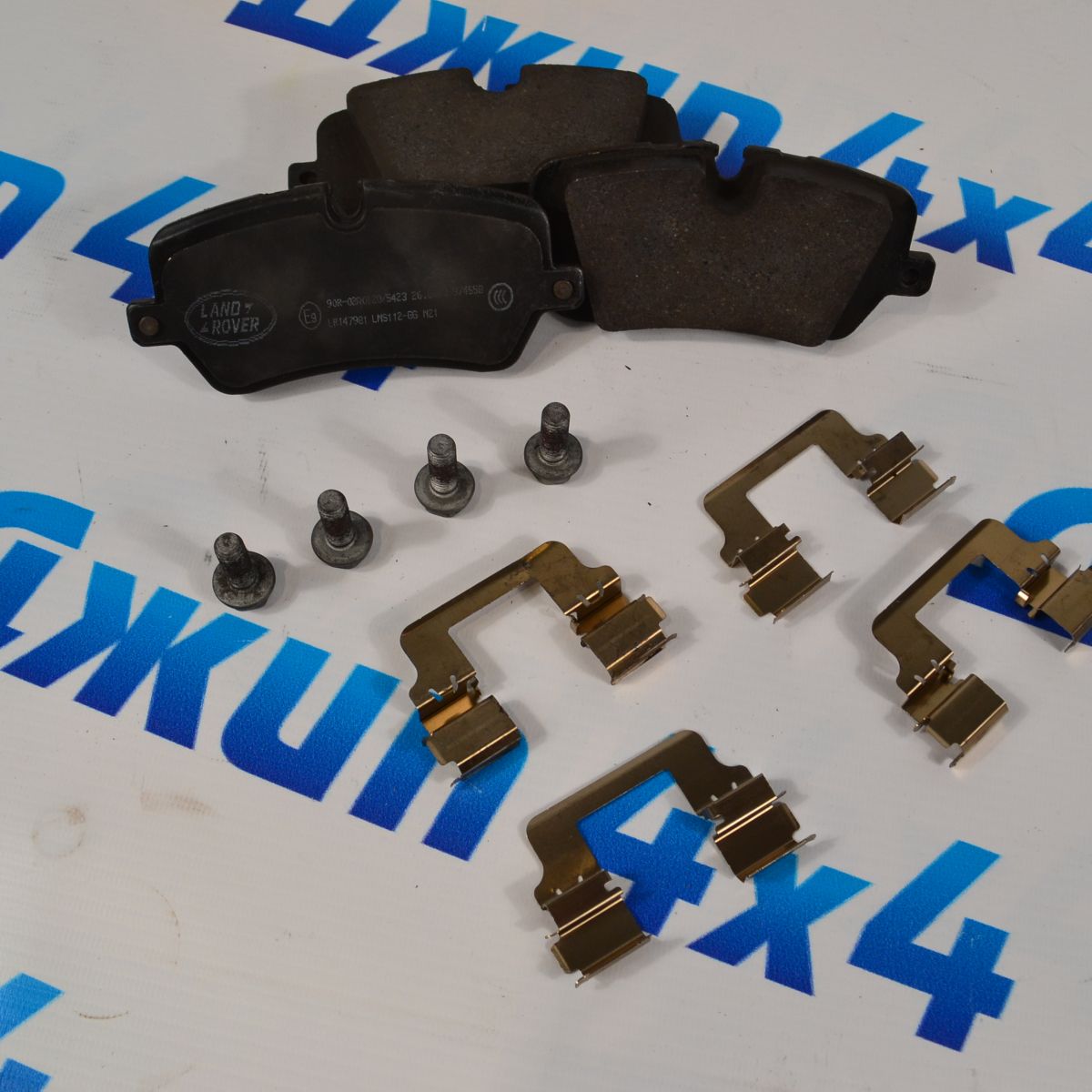 Задние тормозные колодки Range Rover L405/Range Rover Sport L494 LR147981