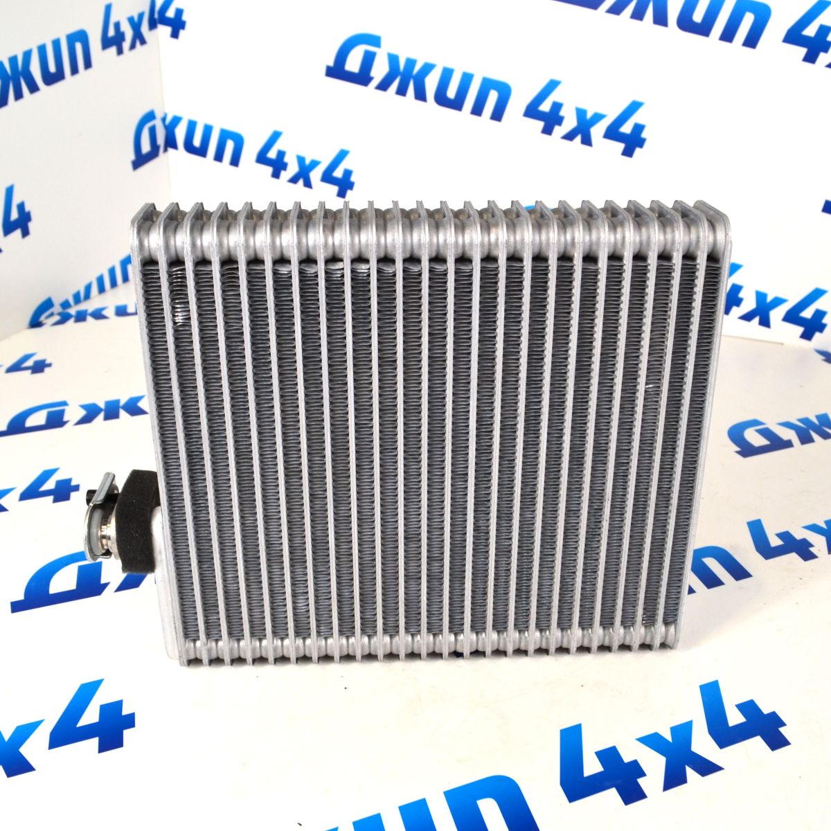 Испаритель кондиционера в комплекте с редукционным клапаном Dodge Ram 1500/Ram 2500/Ram 3500 68138270AB