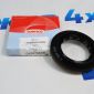 Сальник хвостовика заднего редуктора Land Rover Discovery L319/Range Rover Sport L320 TZB500100