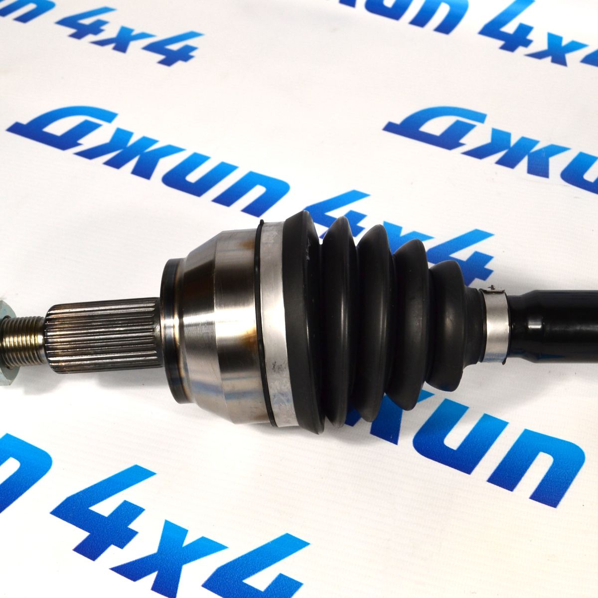 Привод передний Range Rover L405/Range Rover Sport L494/Land Rover Discovery L462 (правый) LR064635