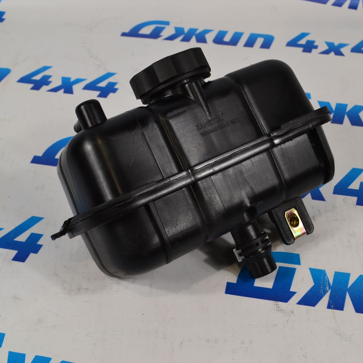 Бачок расширительный Jeep Wrangler JL V2.0T (чёрный) 68364312AC