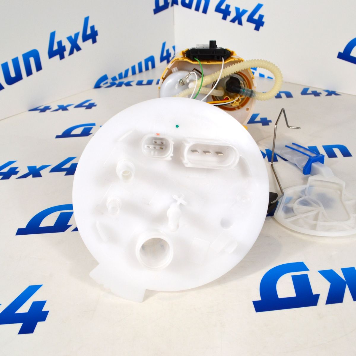 Насос топливный Land Rover Defender L663/Range Rover L405/Sport L494 V2.0/3.0/5.0 Petrol LR101793