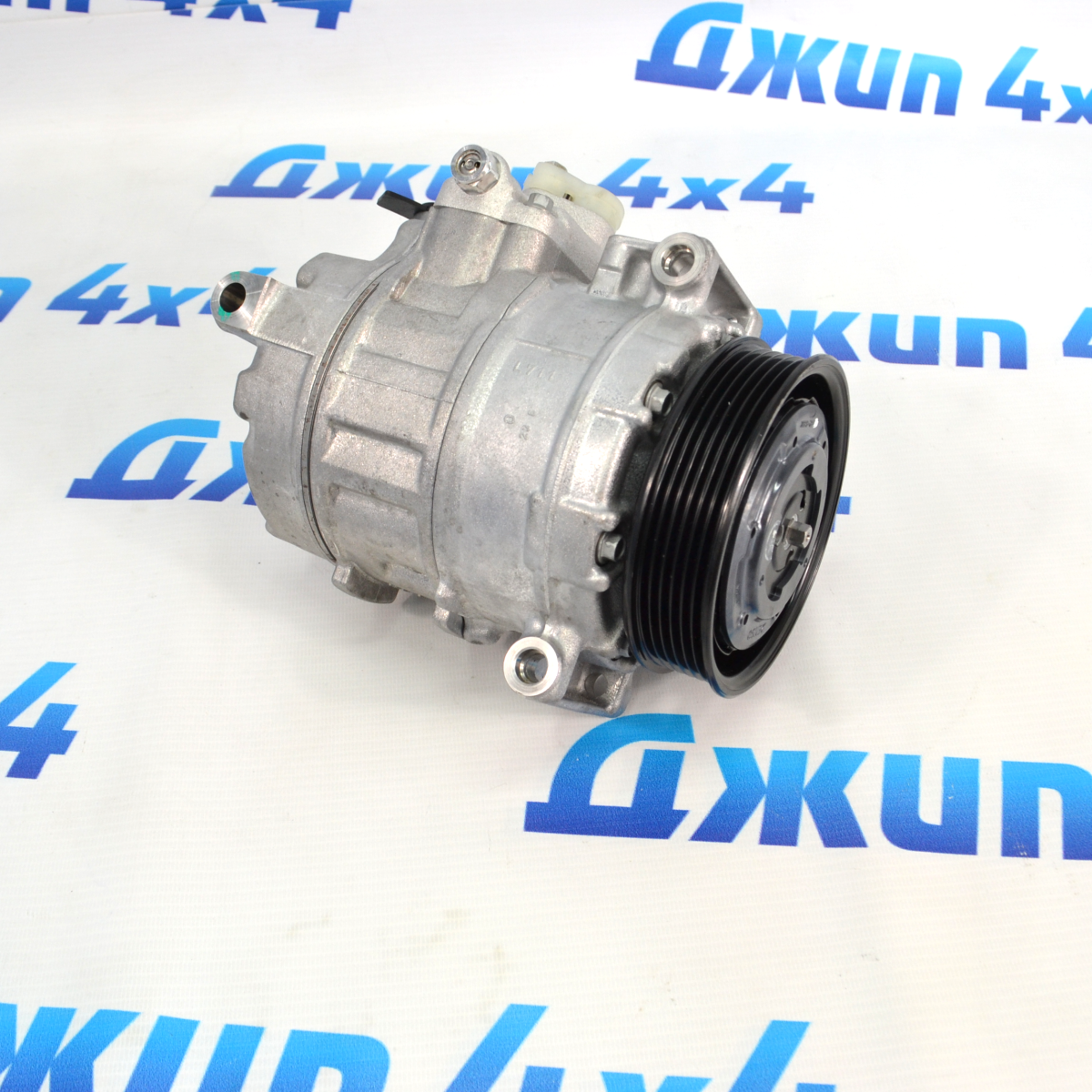 Компрессор кондиционера Range Rover Sport L320/Land Rover Discovery L319 V4.2SC/4.4 Petrol LR012593