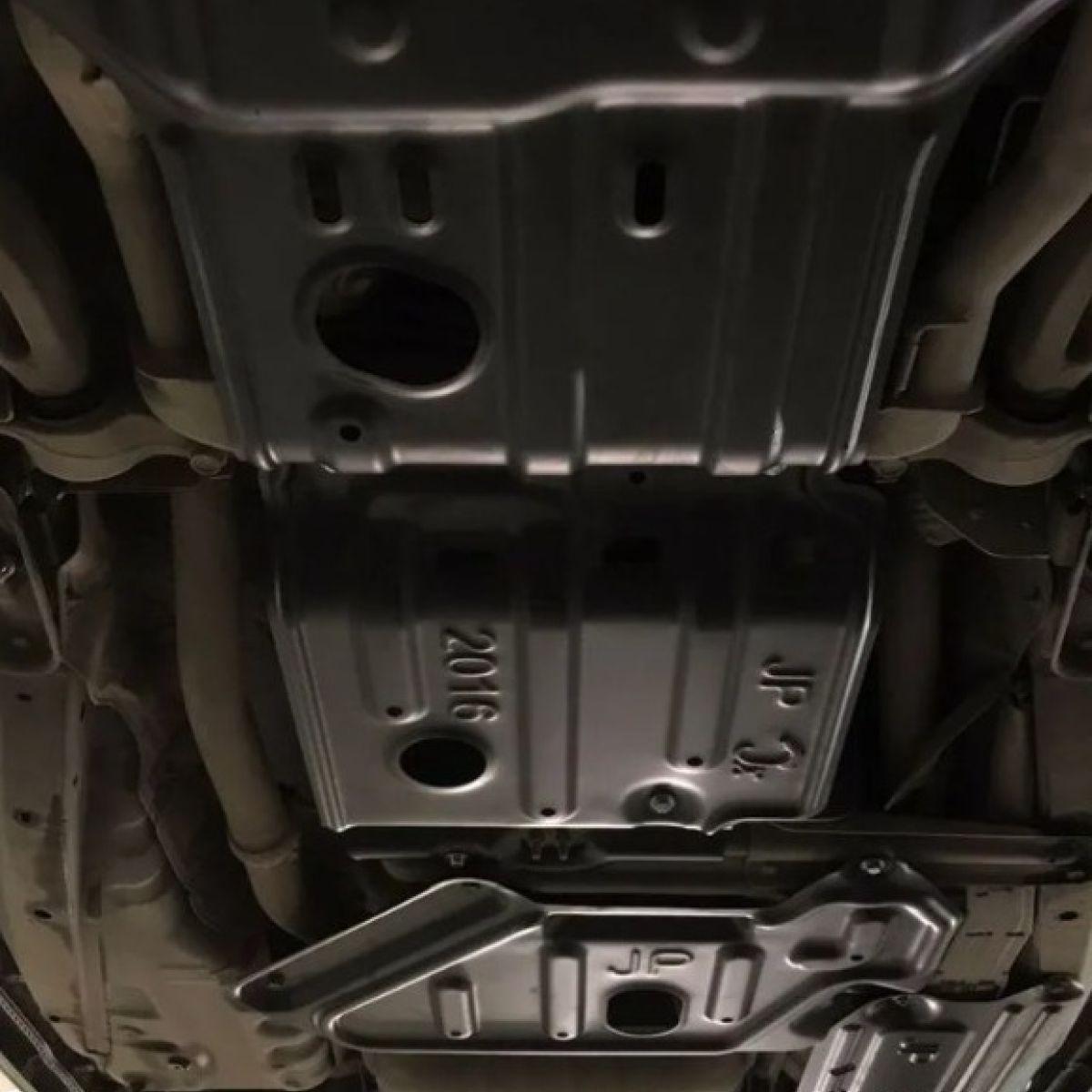 Защита днища Jeep Grand Cherokee WK2 (алюминий,комплект) 52124603AD