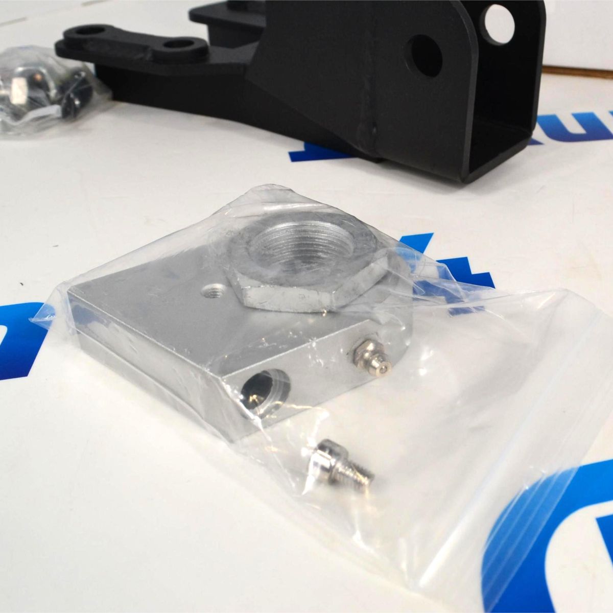 Усилитель крепления тяги панара Jeep Wrangler JL 2018- 79040001