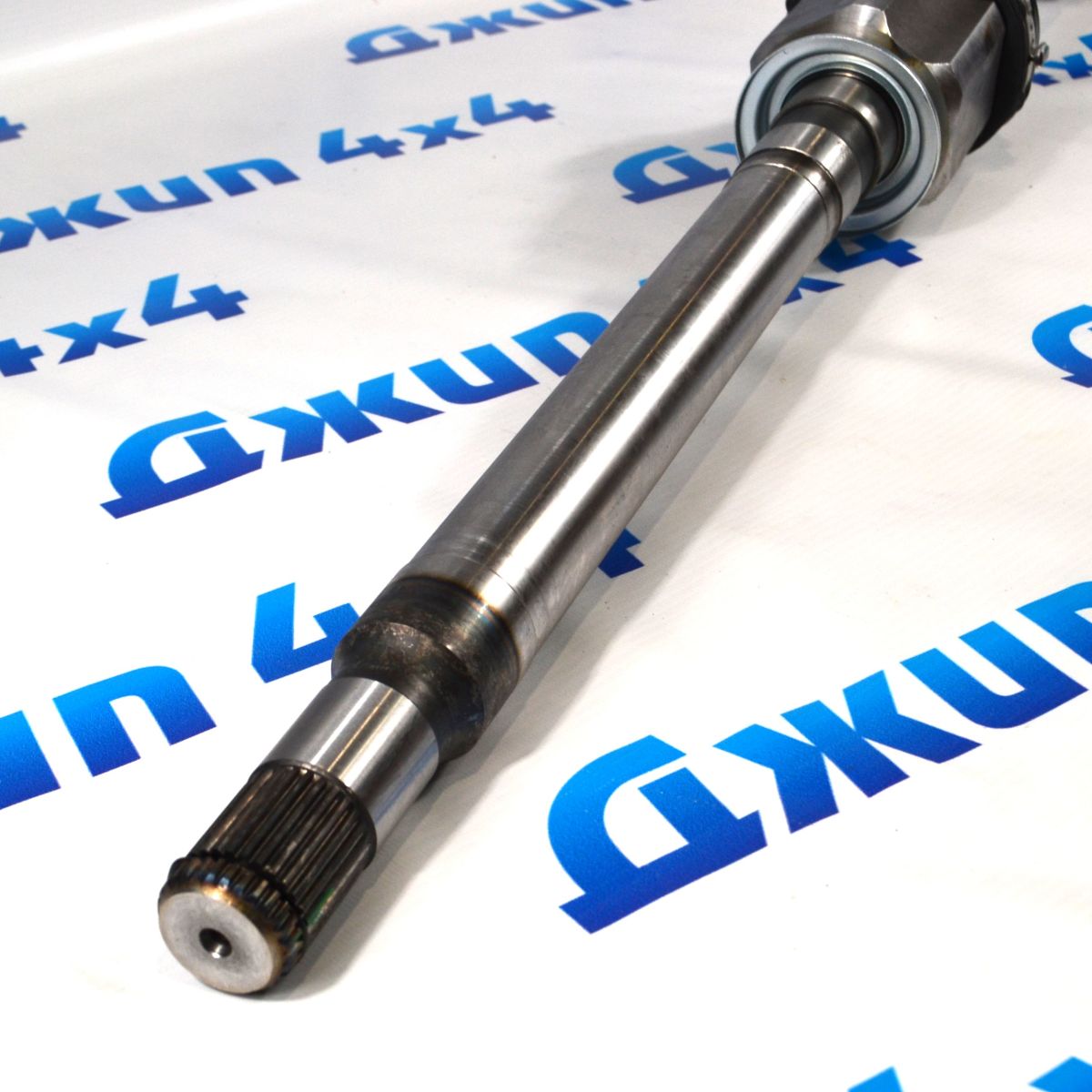 Привод передний Range Rover L405/Range Rover Sport L494/Land Rover Discovery L462 (правый) LR064635