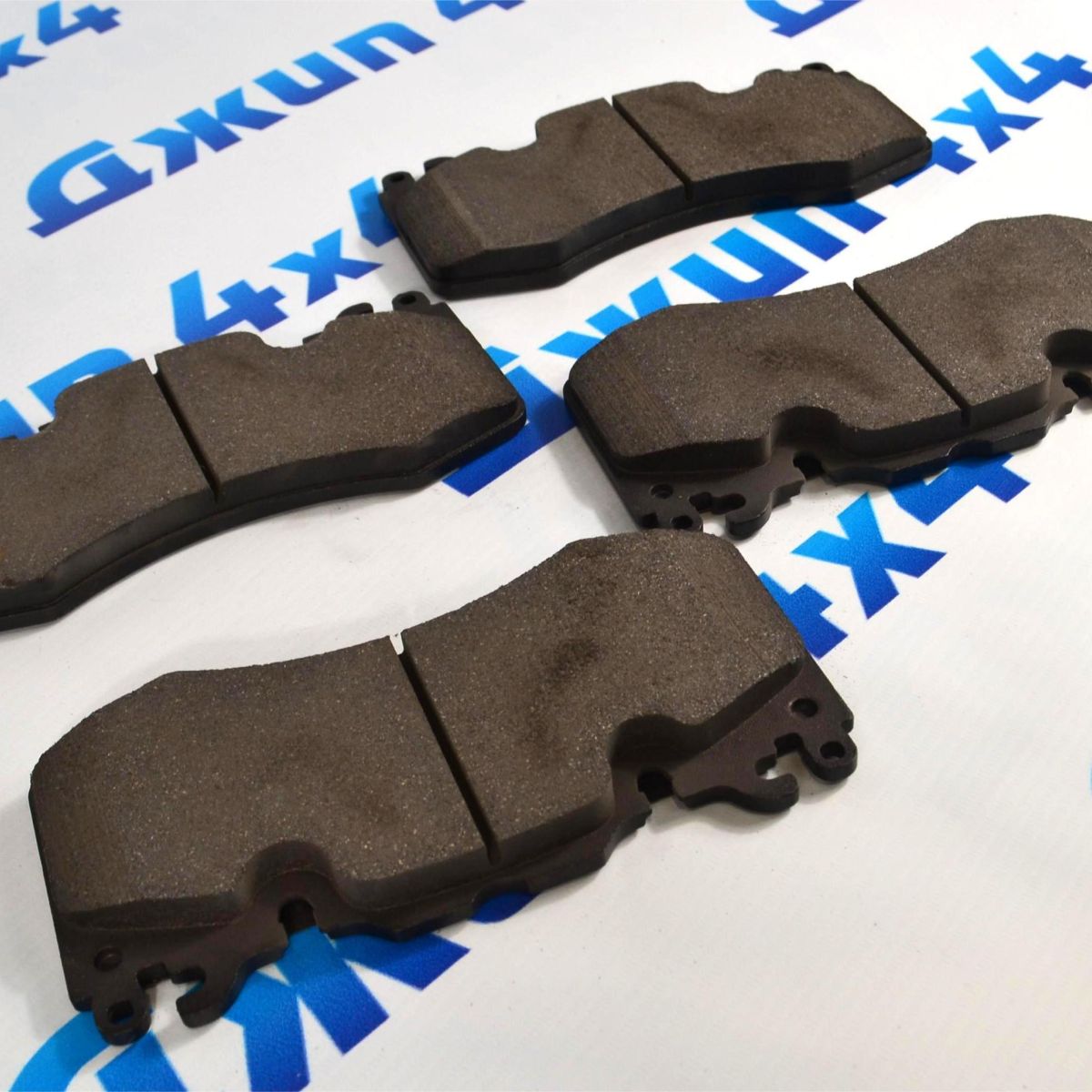 Колодки тормозные передние Range Rover L405/Range Rover Sport L494 LR160069