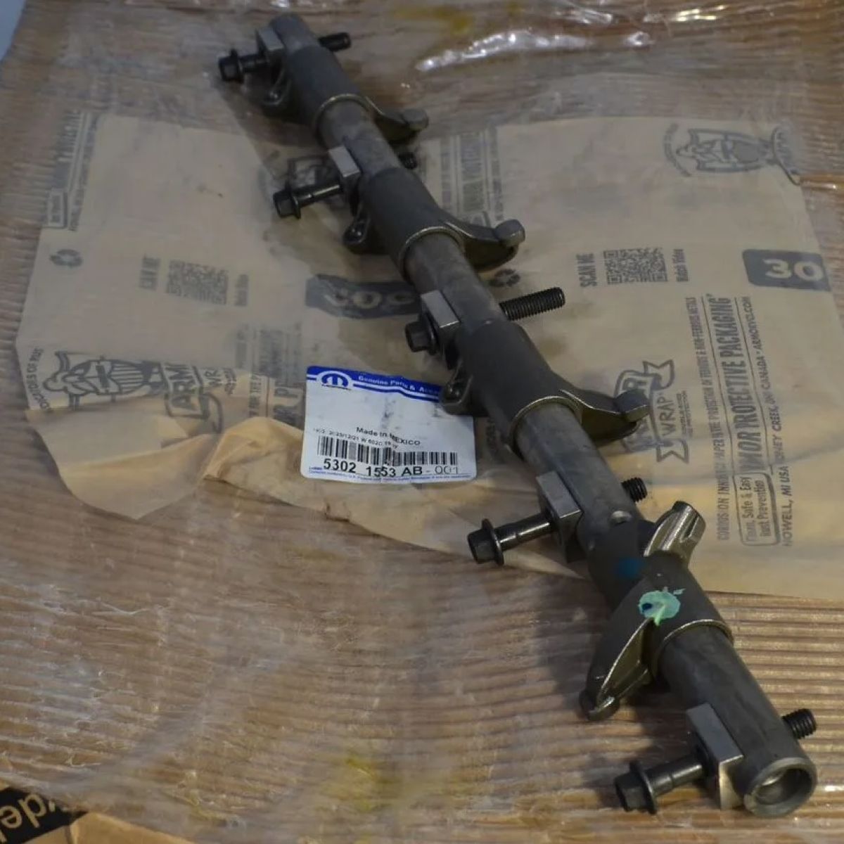 Ось коромысел выпускных клапанов Jeep Dodge Chrysler Ram V5.7 Hemi V6.4 Hemi 2003-2023 53021553AB