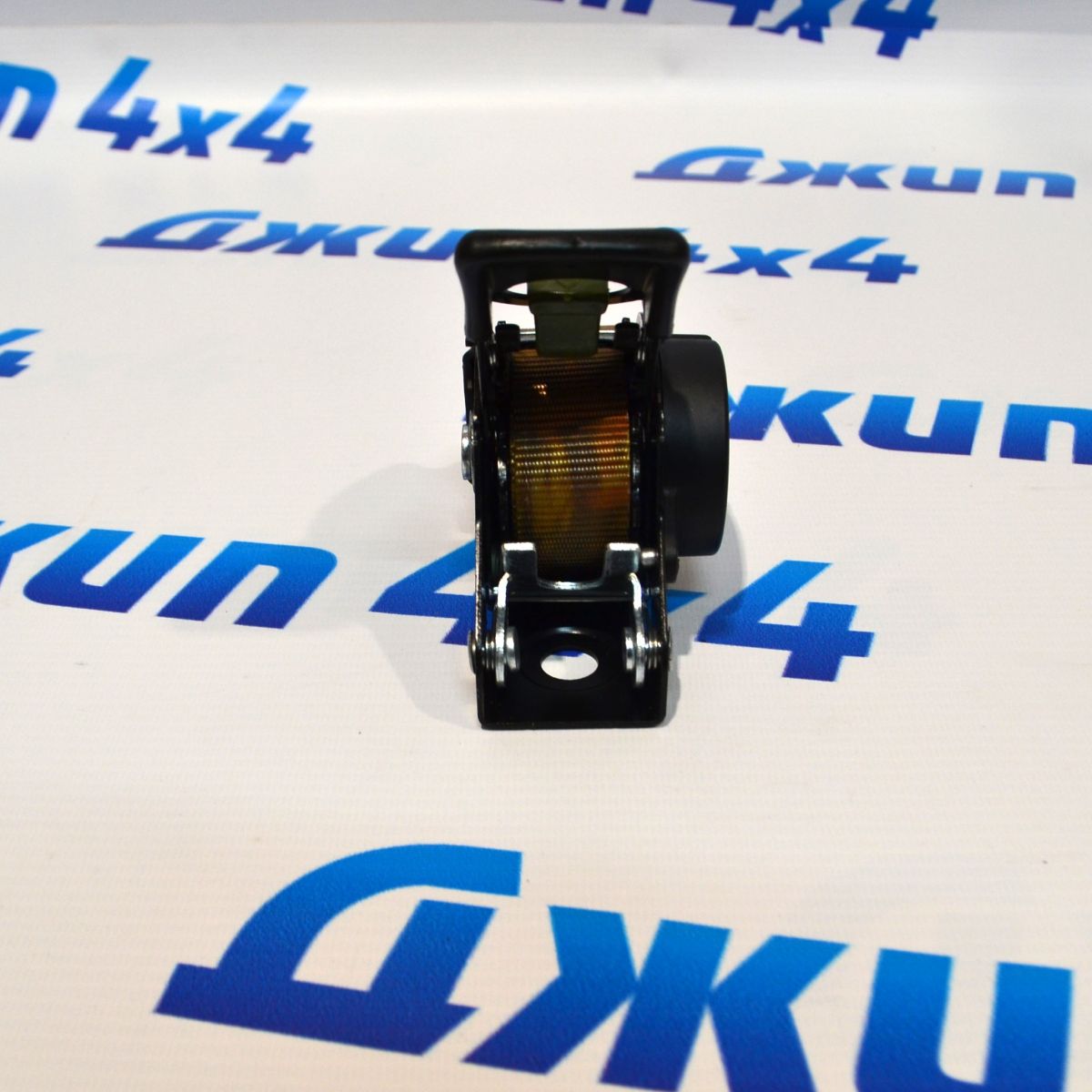 Самозатягивающийся стропа крепления груза в кузове 82209422AB