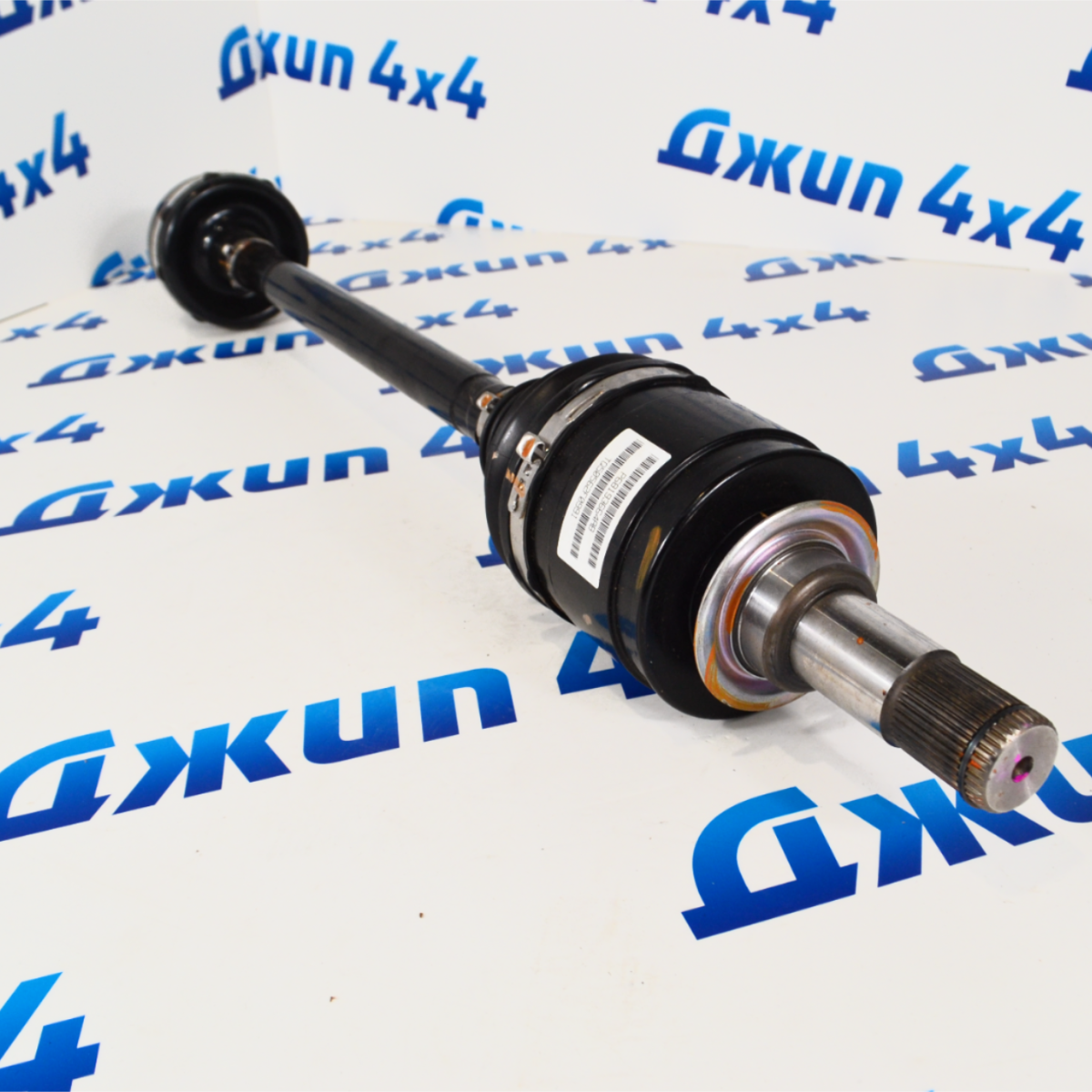 Привод задний Jeep Grand Cherokee WK2 (правый/левый) 68193664AB