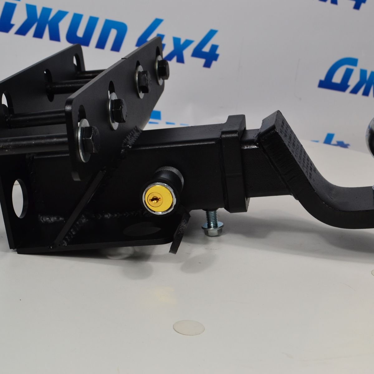 Фаркоп съёмный под квадрат Jeep Wrangler JL/Jeep Wrangler JK (комплект с крюком) 82215209