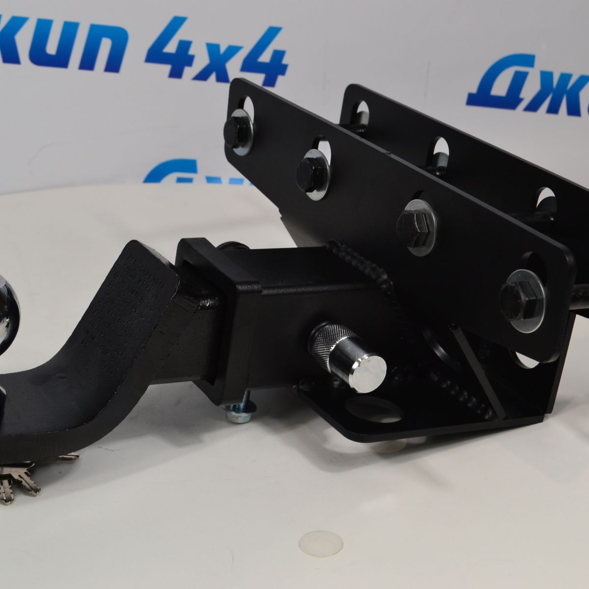 Фаркоп съёмный под квадрат Jeep Wrangler JL/Jeep Wrangler JK (комплект с крюком) 82215209