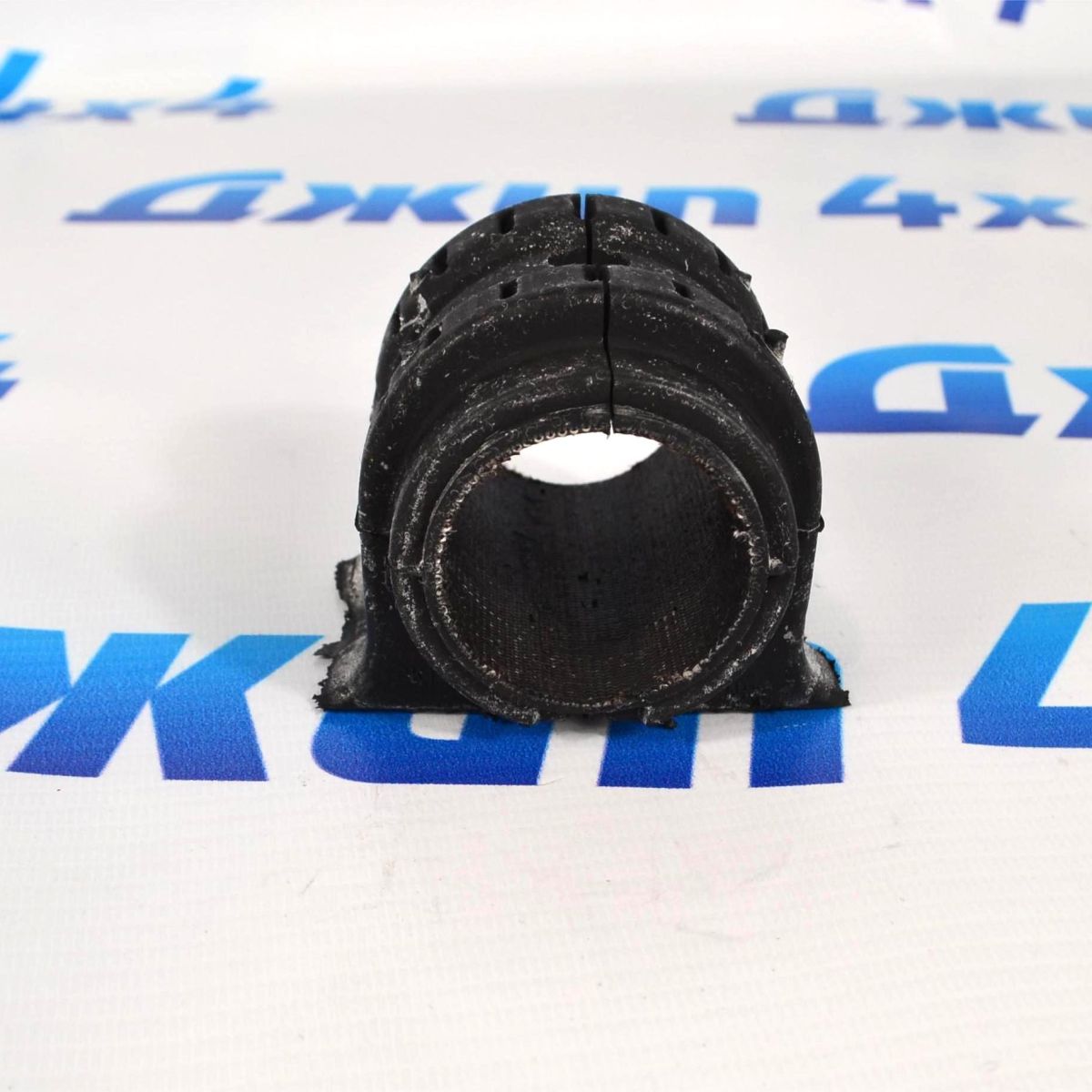 Втулка заднего стабилизатора Range Rover L405/Range Rover Sport L494 LR048462