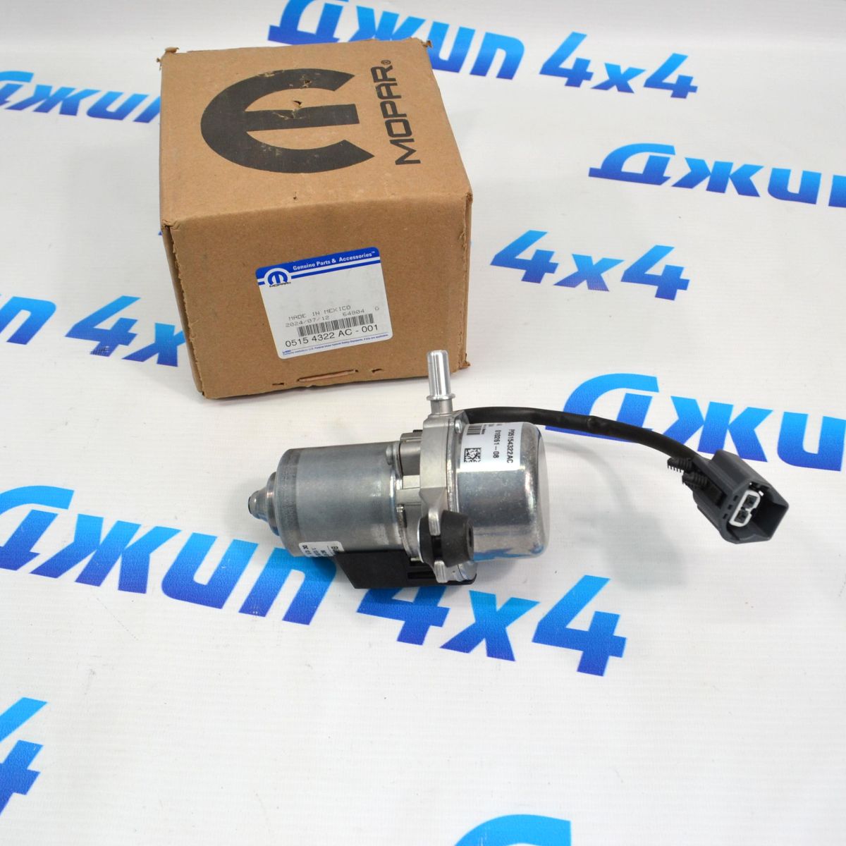 Насос вакуумный Jeep Grand Cherokee WK2 V3.6 5154322AC